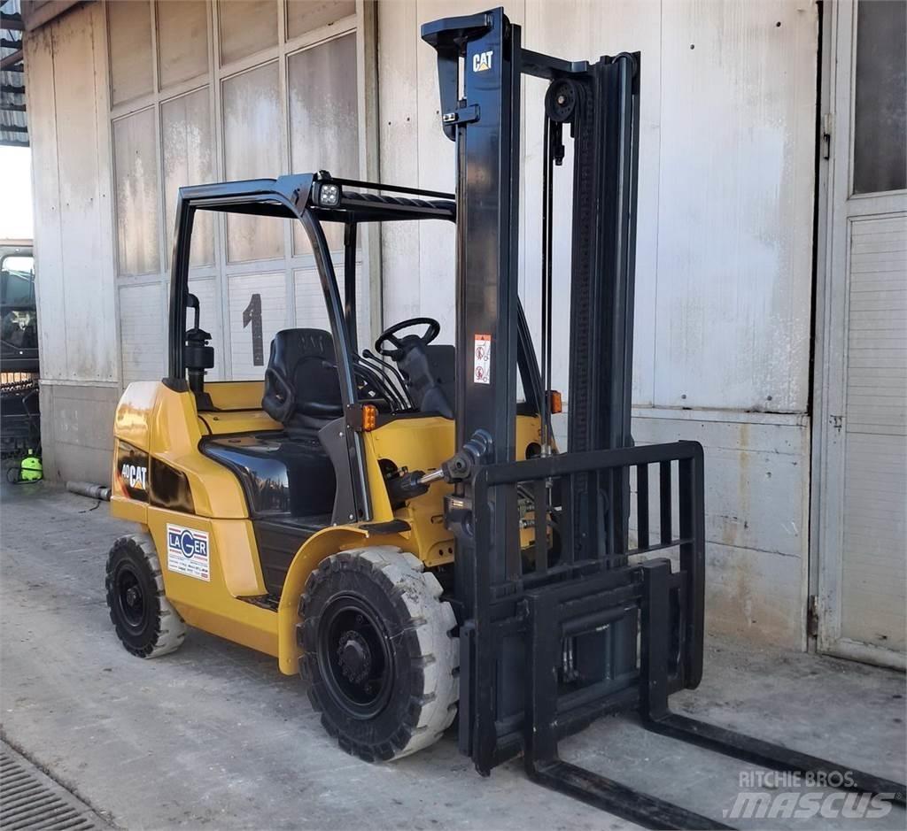 CAT DP40NT 柴油卡車