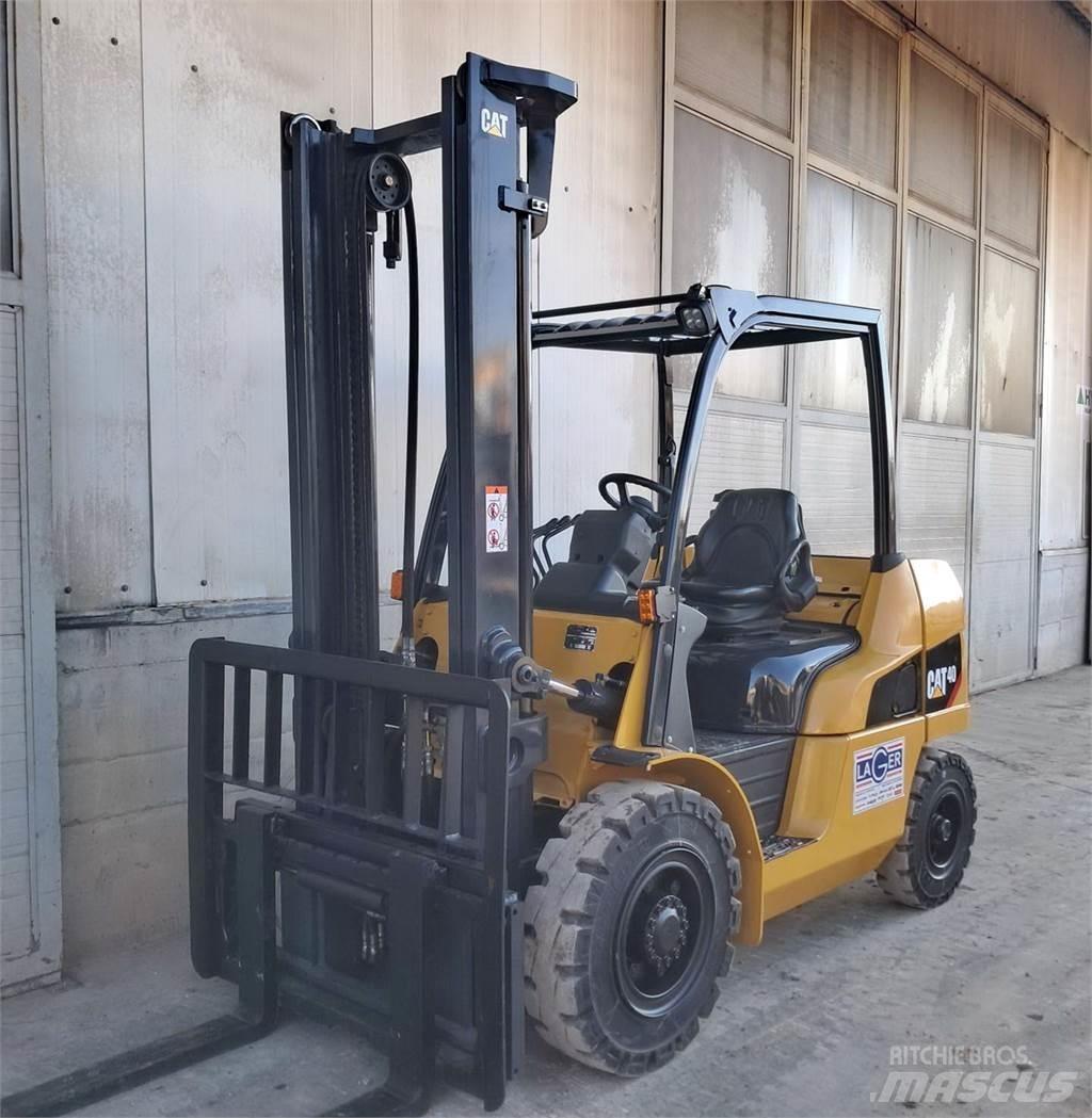 CAT DP40NT 柴油卡車