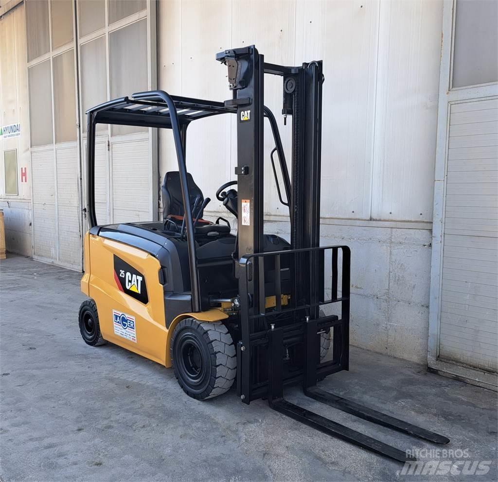 CAT EP25N 電動堆高機