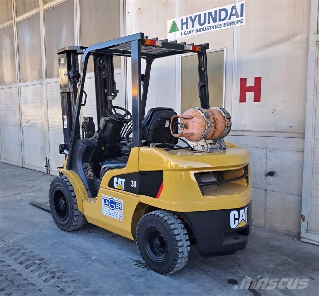 CAT GP30NT 液化石油氣LPG卡車