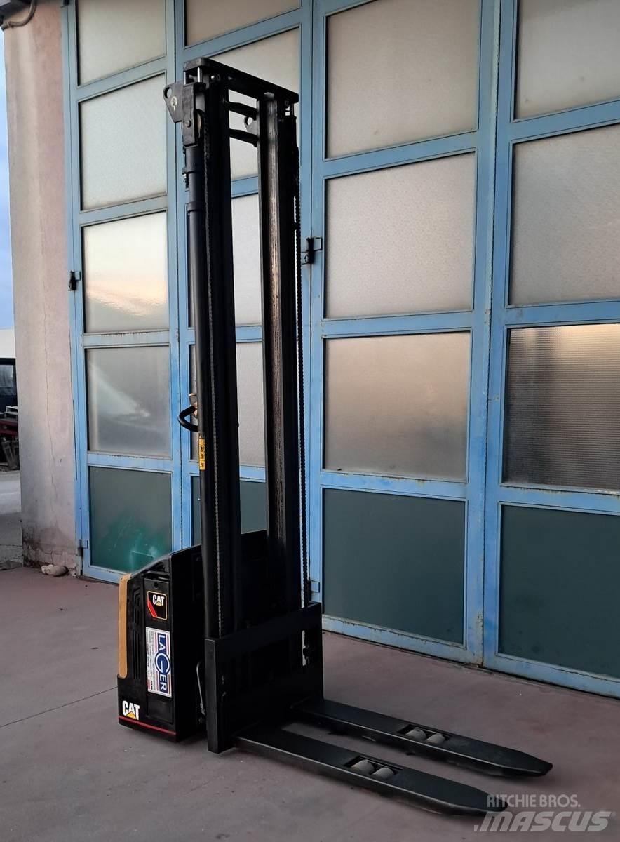 CAT NSP12N 低架升降機