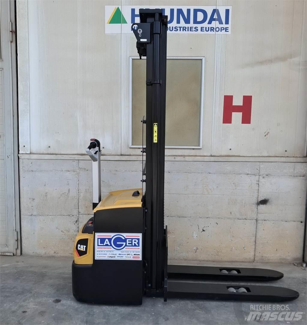 CAT NSP16N2 低架升降機