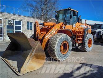 Doosan DL400 輪胎式裝載機