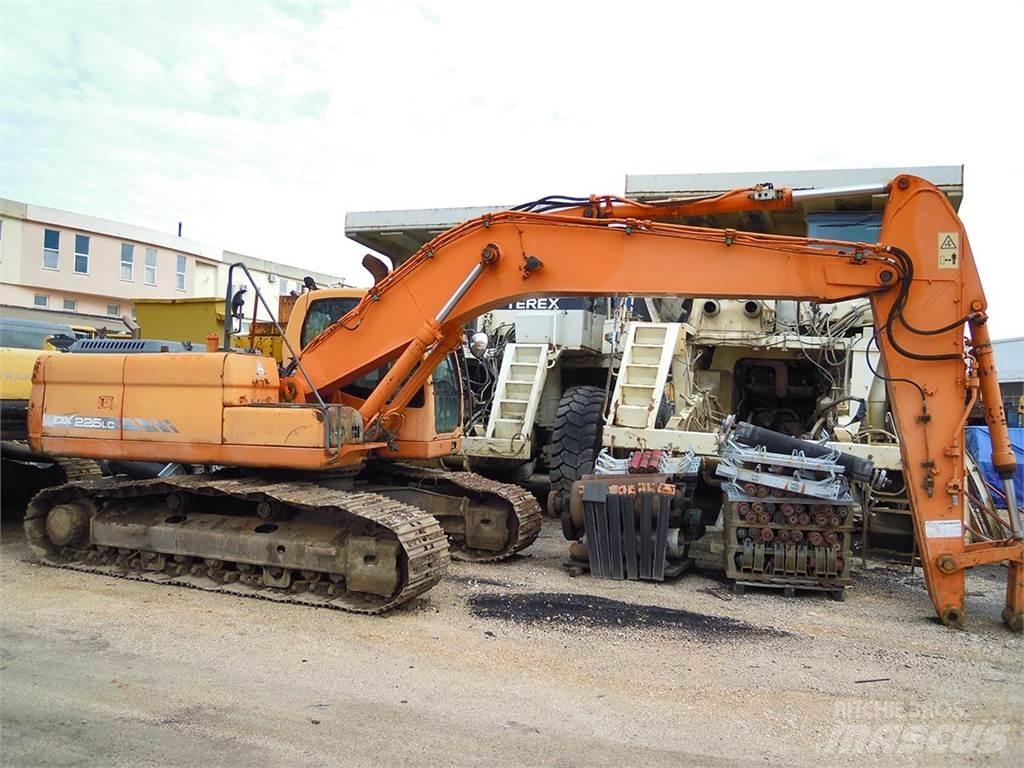 Doosan DX225LC 履帶式 挖土機/掘鑿機/挖掘機