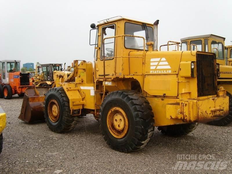 Fiat-Allis 580 FR 15 輪胎式裝載機