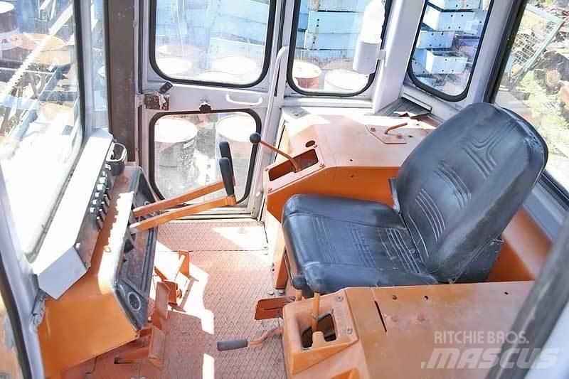 Fiat-Hitachi FD 20 履帶推土機