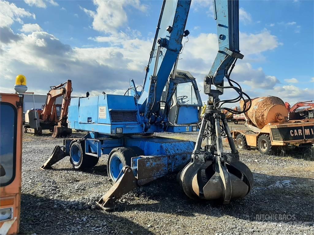 Fuchs F 713,3M 廢棄物/工業用操作車