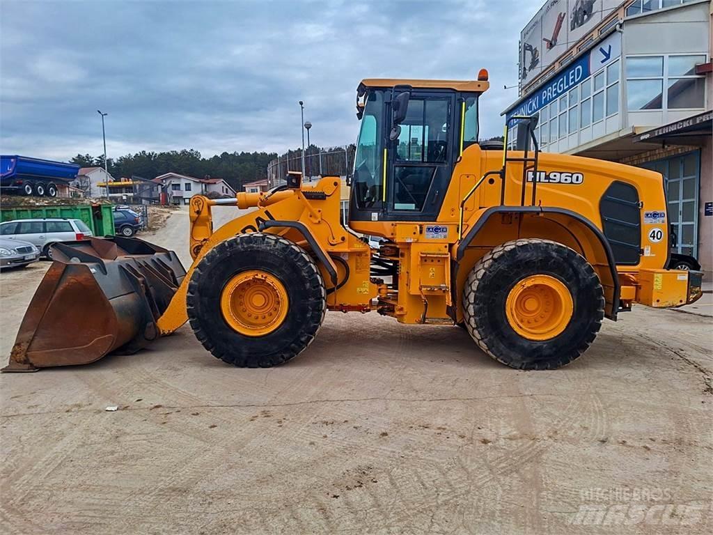 Hyundai HL960 輪胎式裝載機