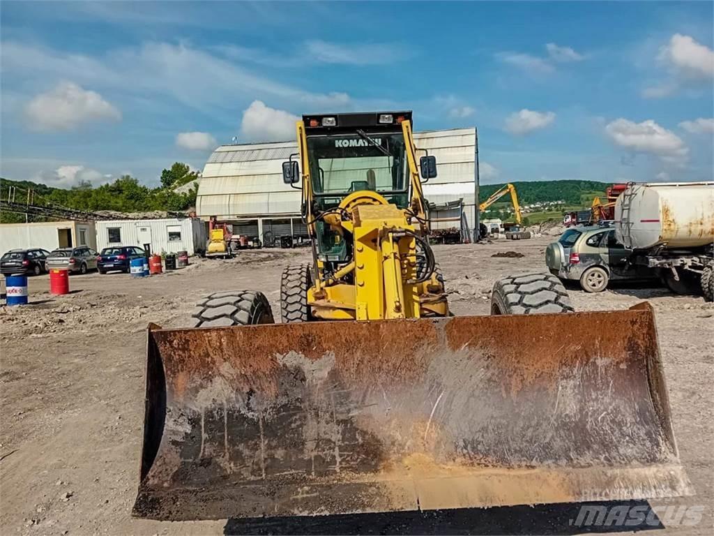 Komatsu GD655-3A 平土機