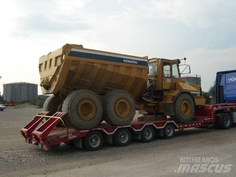 Komatsu HA270-3 鉸接式起吊車