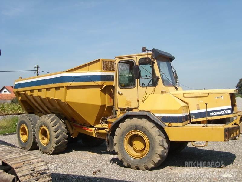 Komatsu HA270-3 鉸接式起吊車