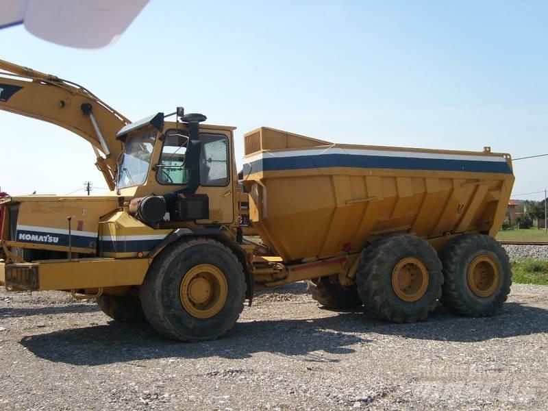 Komatsu HA270-3 鉸接式起吊車