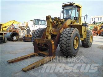 Komatsu WA500-1 輪胎式裝載機