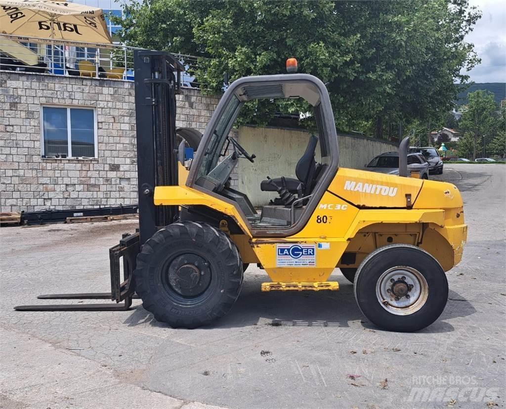 Manitou MC 30 柴油卡車