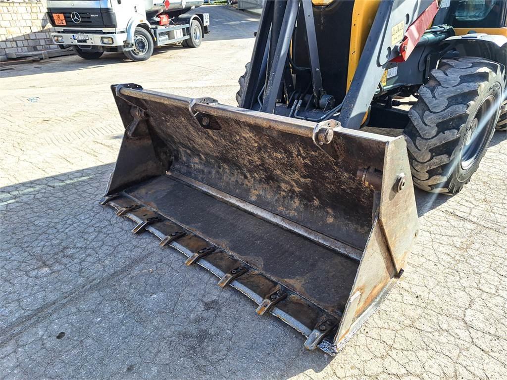 Mecalac TLB890PS 反鏟裝載機