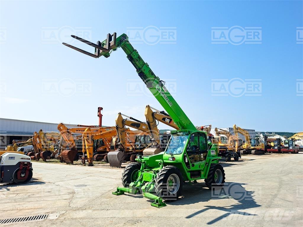 Merlo P40.17 伸縮臂操作車