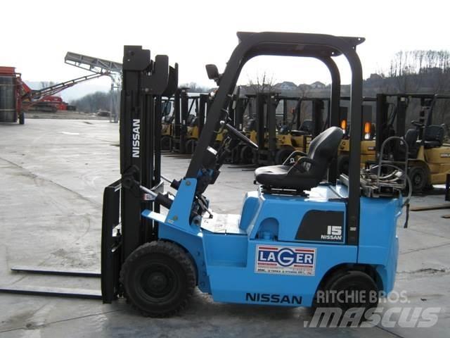 Nissan PJ01A15 液化石油氣LPG卡車