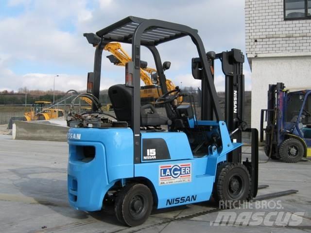 Nissan PJ01A15 液化石油氣LPG卡車