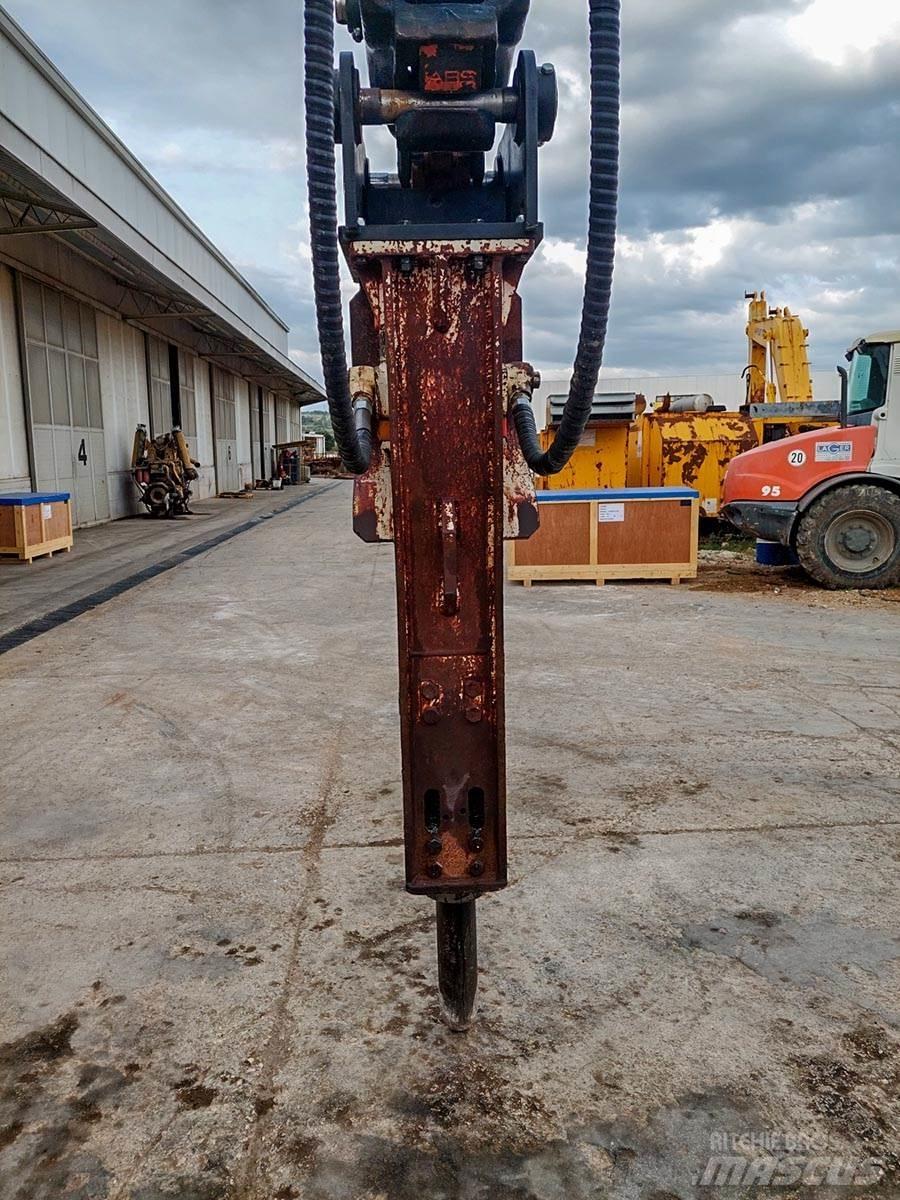 Terex OCM 100 液壓打樁錘