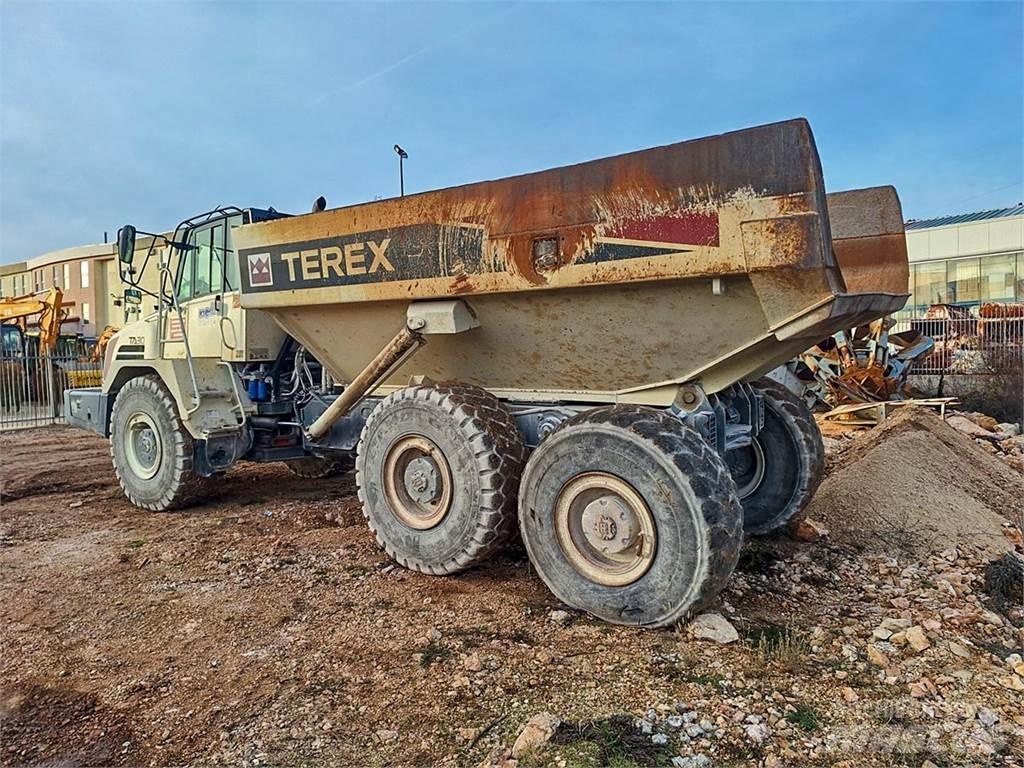Terex TA30 鉸接式起吊車