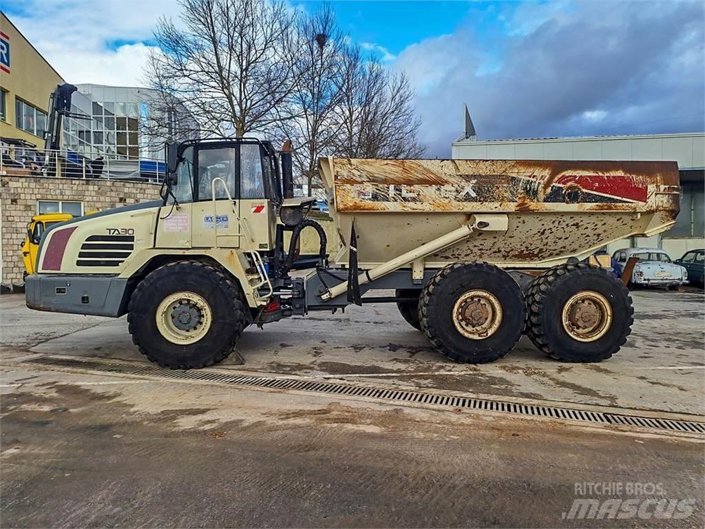 Terex TA30 鉸接式起吊車