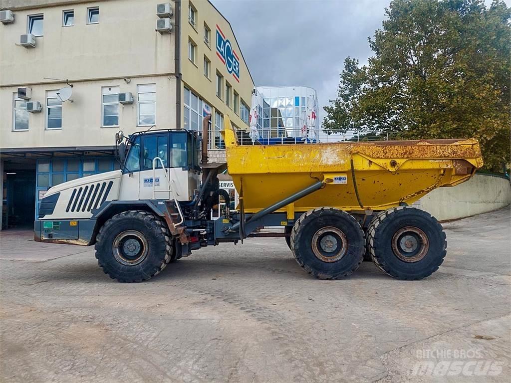 Terex TA300 鉸接式起吊車