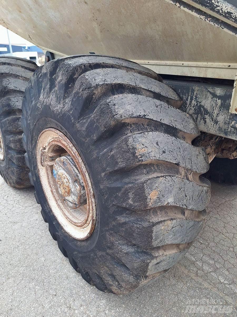 Terex TA300 鉸接式起吊車