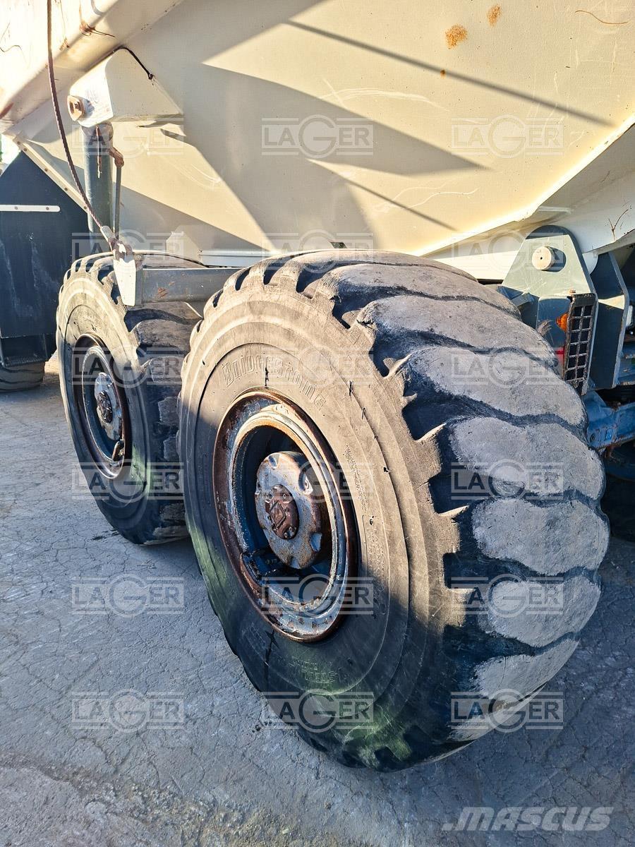 Terex TA300 側卸礦車