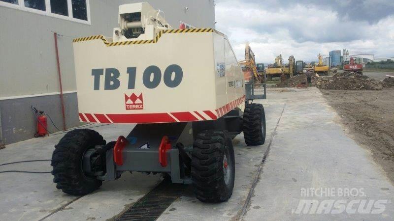 Terex TB100 曲臂高空作業車