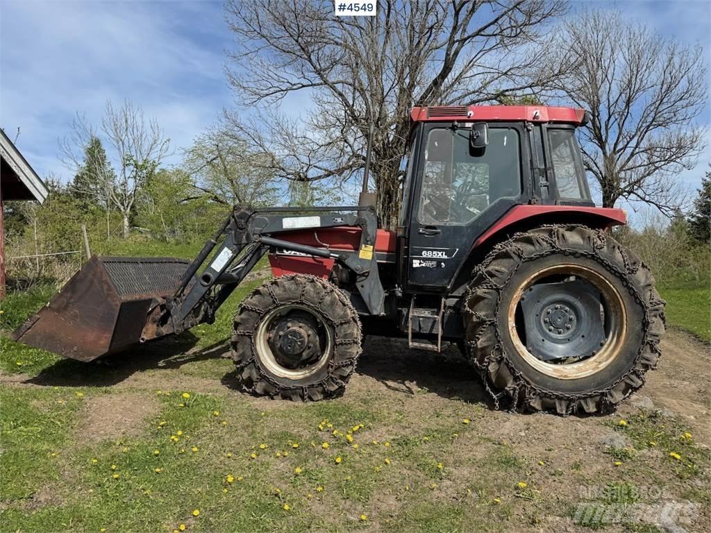 CASE 685 XL 曳引機