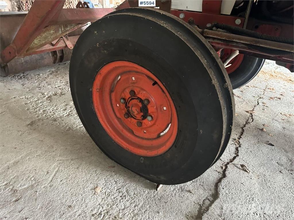 David Brown 885 曳引機