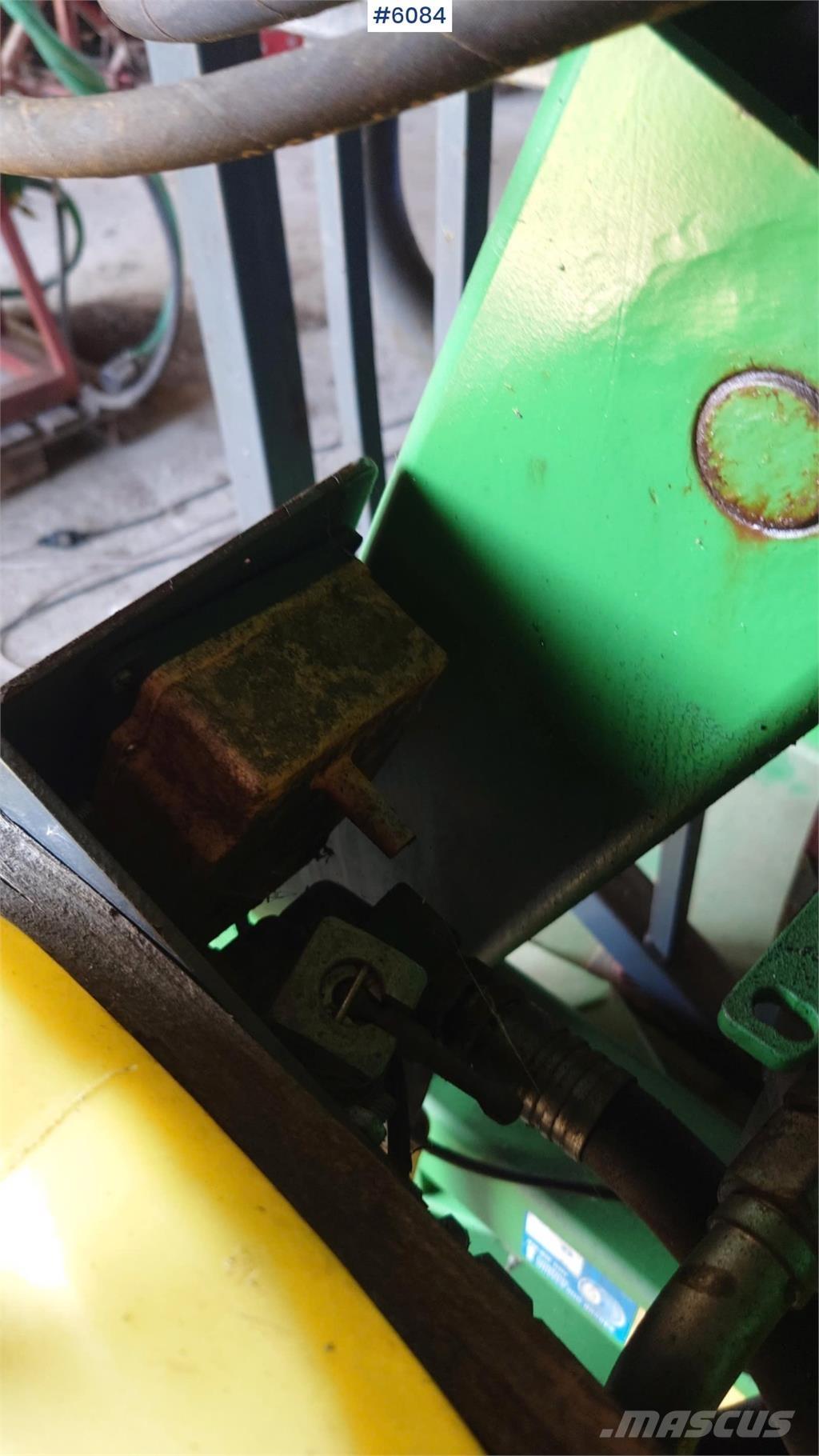 Farma T10 木材拖車