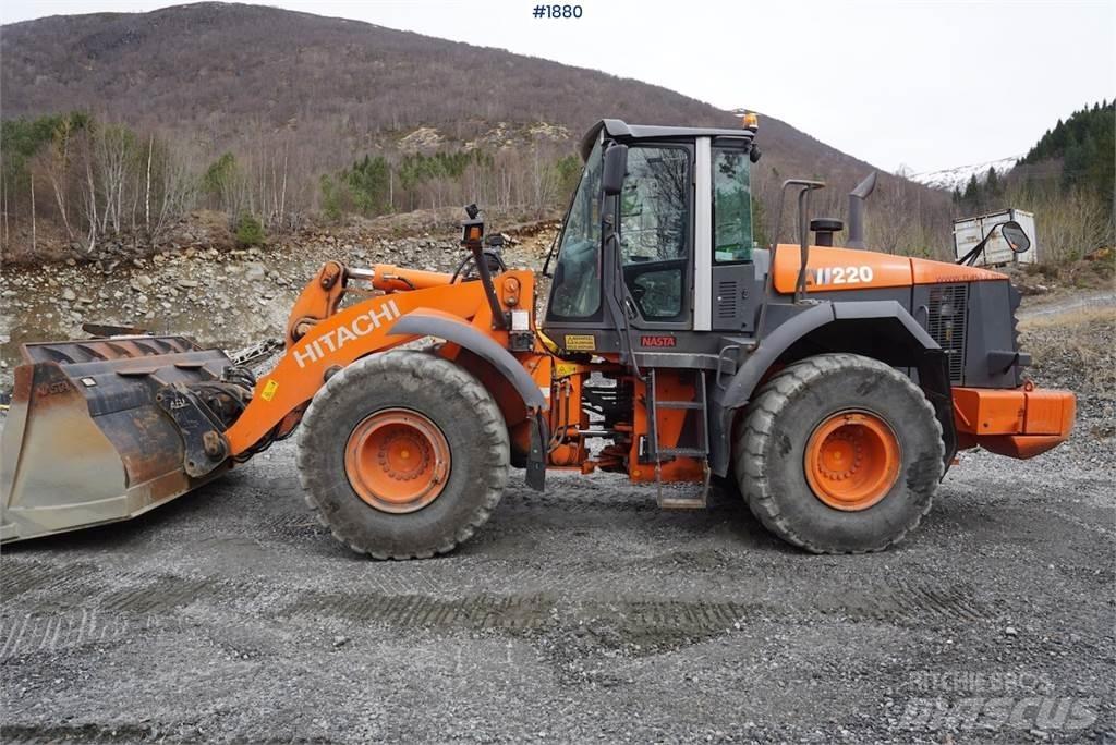 Hitachi ZW220 輪胎式裝載機