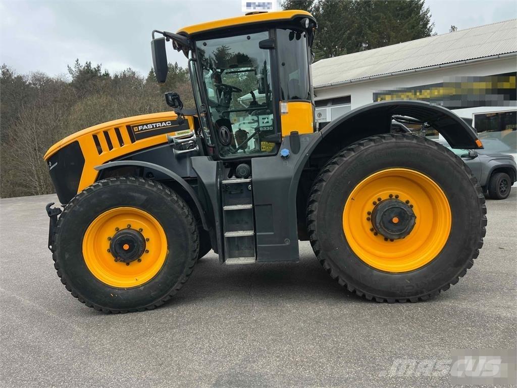JCB Fastrac 8330 曳引機