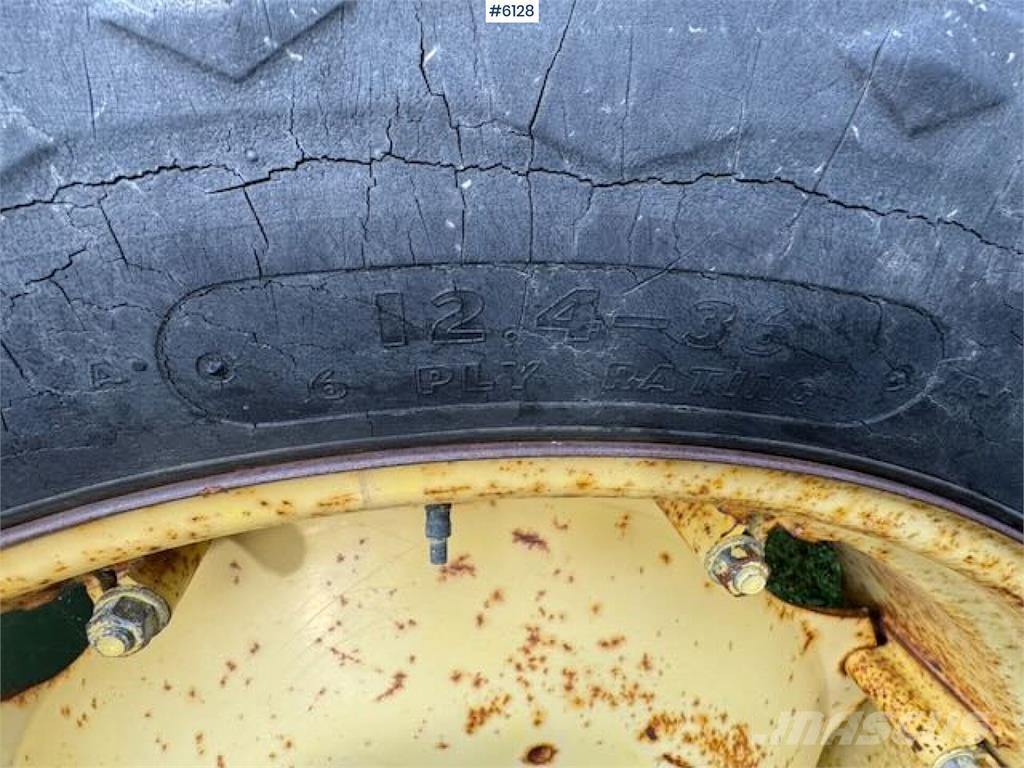 John Deere 1630 曳引機