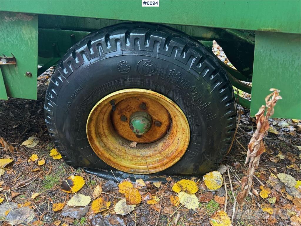 John Deere 332 其他收穫設備