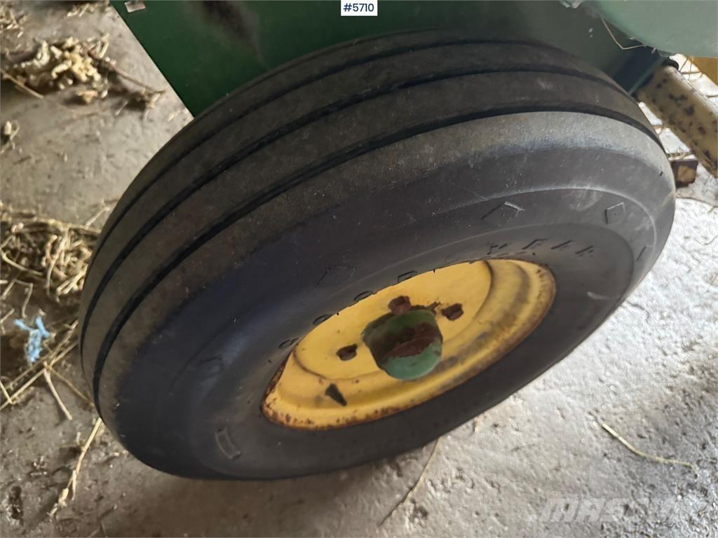 John Deere 336 其他收穫設備
