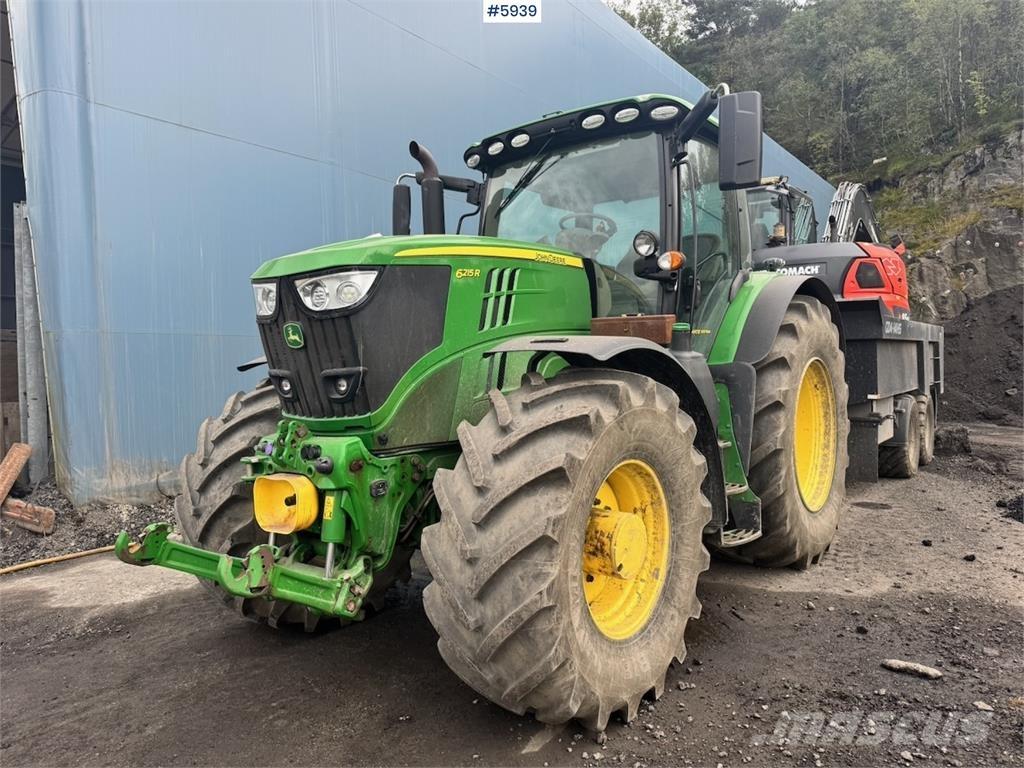 John Deere 6215R 曳引機