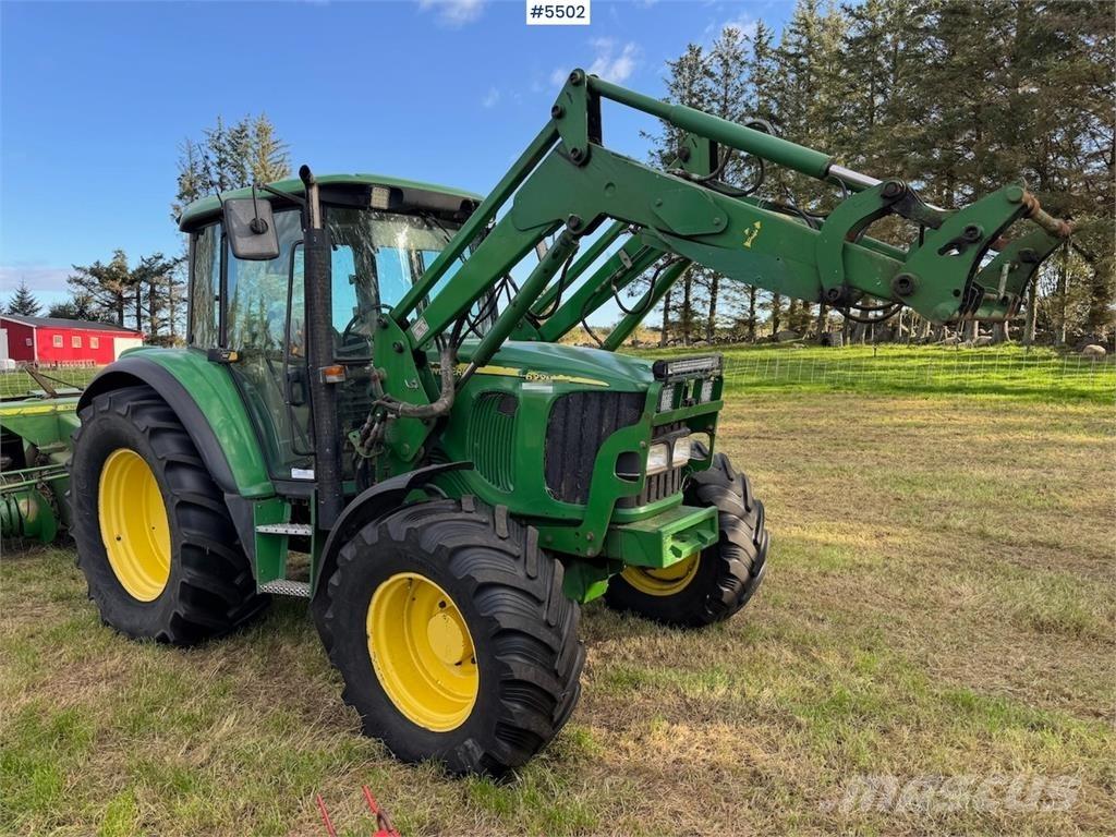 John Deere 6220 曳引機
