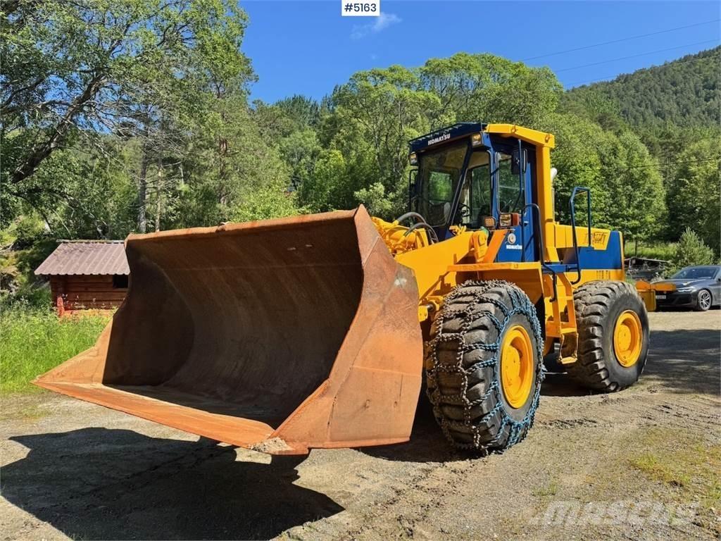 Komatsu WA420-1 輪胎式裝載機
