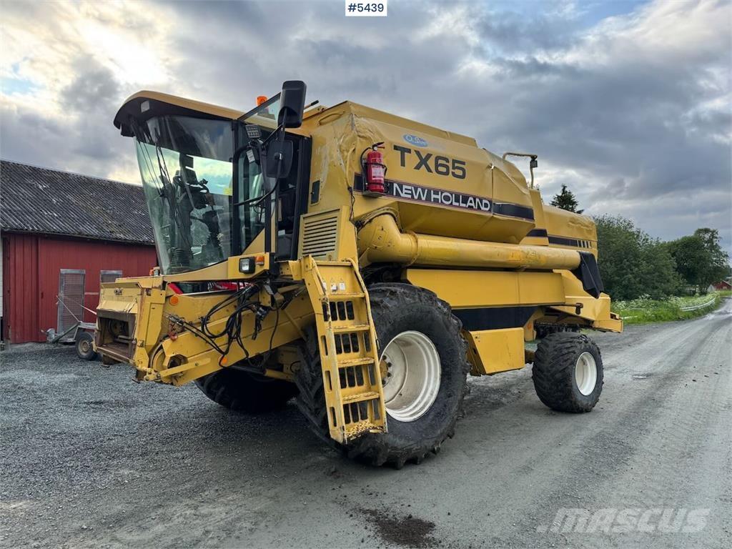 New Holland TX65 聯合收穫機