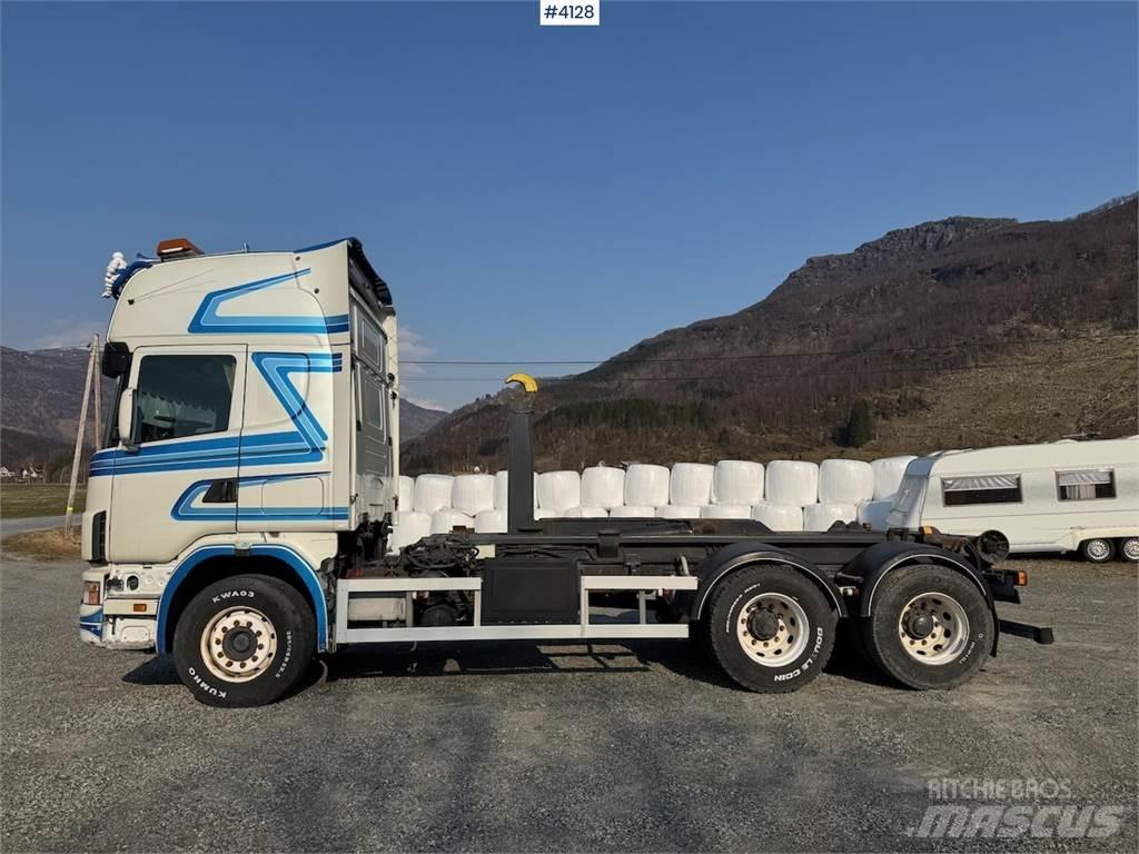 Scania 144G 貨箱式卡車