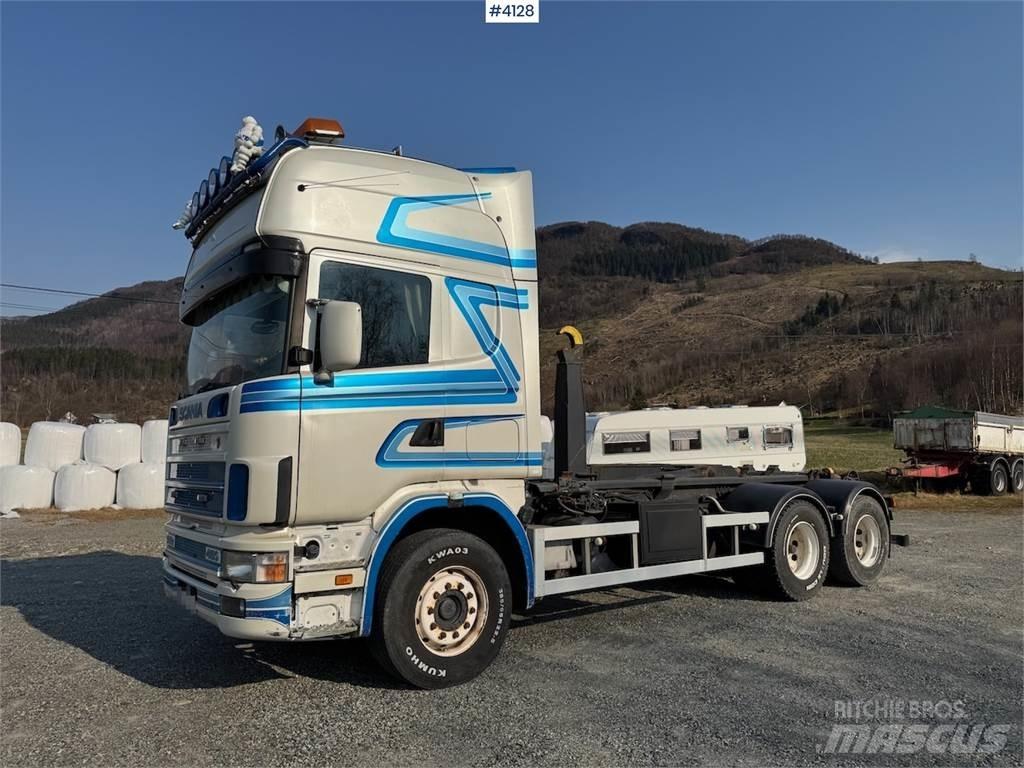 Scania 144G 貨箱式卡車