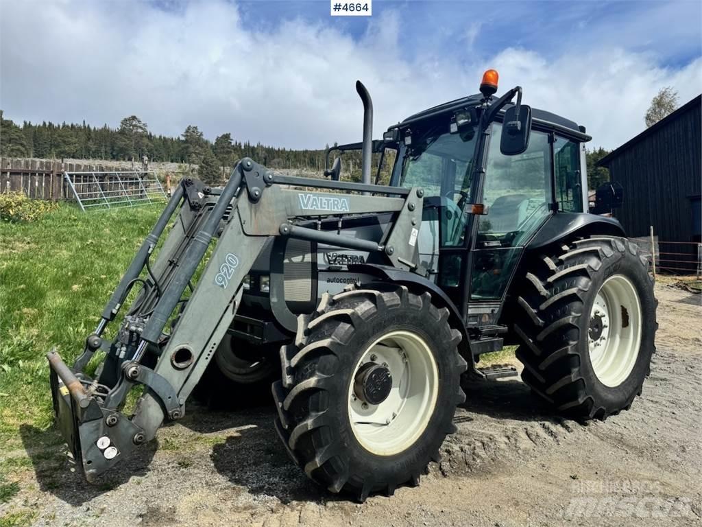Valtra A85-4 曳引機