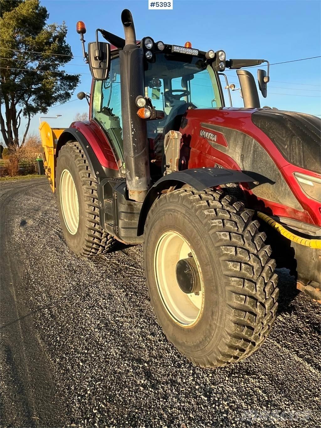 Valtra T174E 曳引機