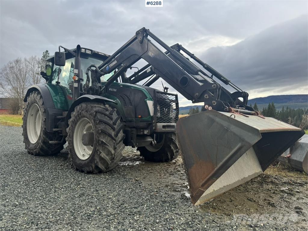 Valtra T203 曳引機