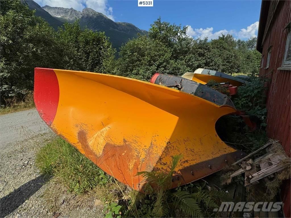 Viking L275E 刮雪板和犁