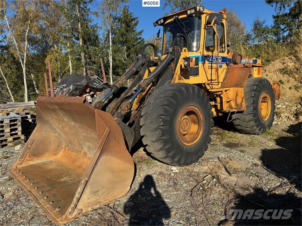 Volvo BM 4500 輪胎式裝載機