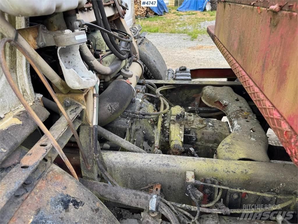 Volvo F 613 卡車裝載高空作業車