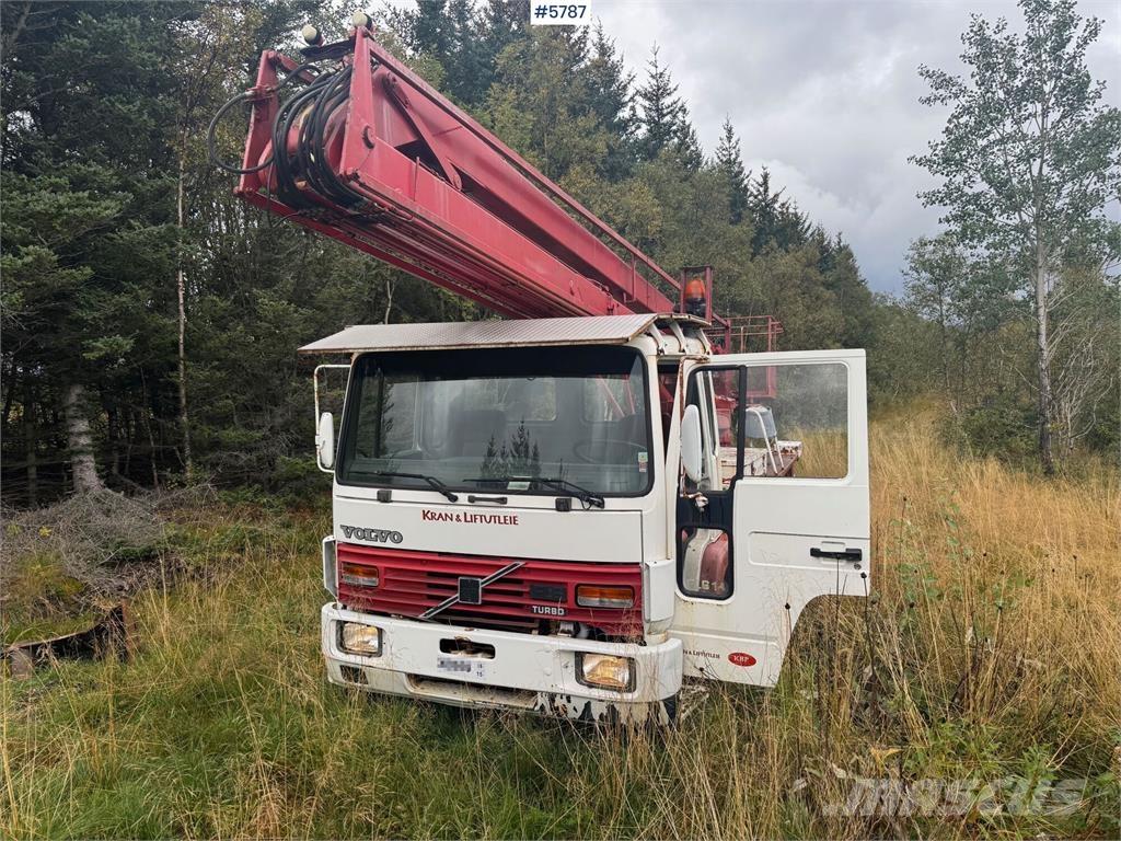 Volvo FL614 卡車裝載高空作業車